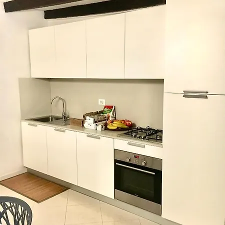 Mirrors Appartement *