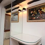 Apartman Mirrors