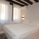 Apartman Mirrors