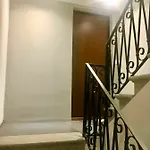 Mirrors Apartman