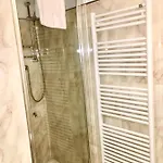 Mirrors Apartman *