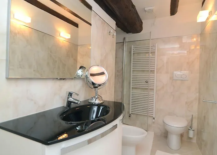 Mirrors Apartamento Venecia