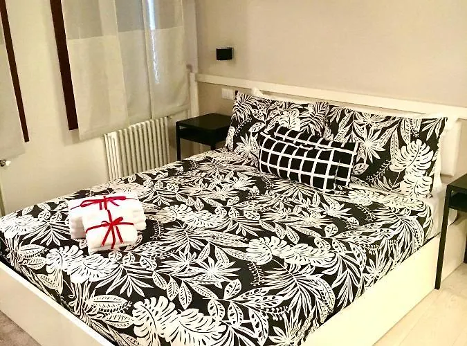 Mirrors Apartman Velence